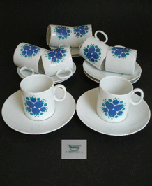 VINTAGE THOMAS OF GERMANY PINWHEEL COFFEE CUPS AND SAUCERS (X8)