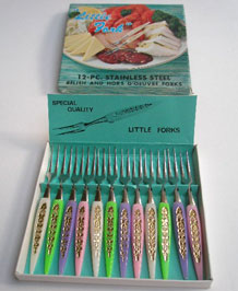  RETRO  BOXED  SET  OF TWELVE  LITTLE  FORKS -RELISH ,  HORS  D'OEUVRES, COCKTAIL  FORKS