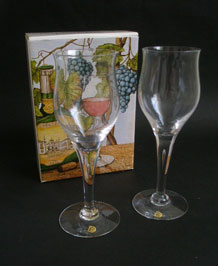     TWO BOXED MATEUS WINE GLASSES (FT318) DESIGNED BY FRANK THROWER