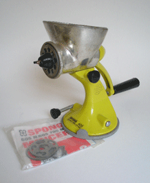 VINTAGE SPONG MINCER 605