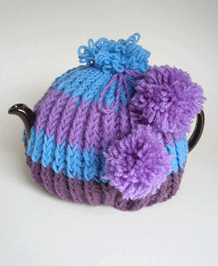 VINTAGE HAND-KNITTED 100% WOOL TEA COSY