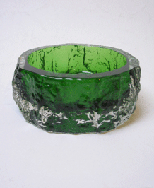    WHITEFRIARS CASED GREEN GLASS BOWL DESIGNED BY GEOFFREY BAXTER IN 1968