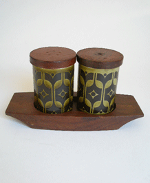 HORNSEA HEIRLOOM GREEN SALT AND PEPPER ON STAND