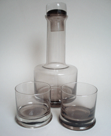        CAITHNESS GLASS MORVEN DECANTER AND TWO MORVEN WHISKY TUMBLERS DESIGNED BY DOMHNALL O BROIN