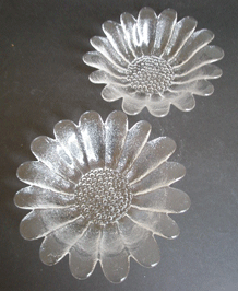 DARTINGTON DAISY DESSERT BOWLS (x2) DESIGNED BY FRANK THROWER
