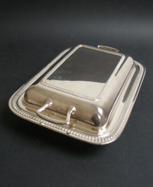   SILVER PLATED ENTREE DISH BY SILVERSMITH DAVIS AND SON GLASGOW