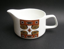 J & G  MEAKIN ' MAORI '  GRAVY/SAUCE  BOAT DESIGNED  BY  ALAN  ROGERS [1966] ON THE  STUDIO SHAPE