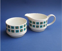 MIDWINTER STYLECRAFT MILK JUG AND SUGAR BOWL IN ' BERKELEY ' DESIGN BY JESSIE TAIT