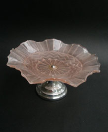  MID-CENTURY PINK GLASS FLUTED CAKE PLATE ON CHROME STAND