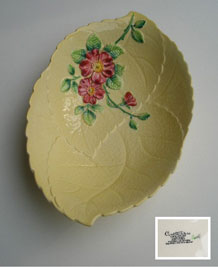 VINTAGE CARLTON WARE WILD ROSE DISH/BOWL