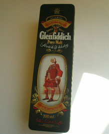 GLENFIDDICH CLAN STEWART WHISKY TIN
