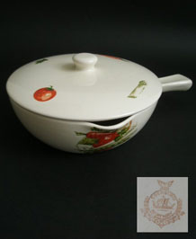   1960s EGERSUND NORWAY COVERED SERVING DISH WITH HANDLE