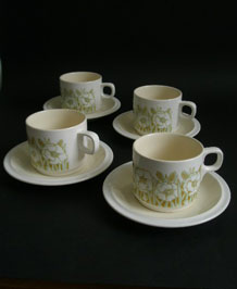  HORNSEA FLEUR CUPS AND SAUCERS DESIGNED BY SARA VARDY