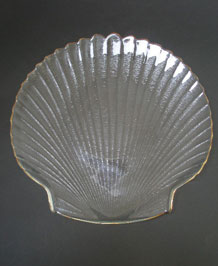 ARCOROC FRANCE  SHELL SHAPED HORS D'0EUVRES SERVING PLATE